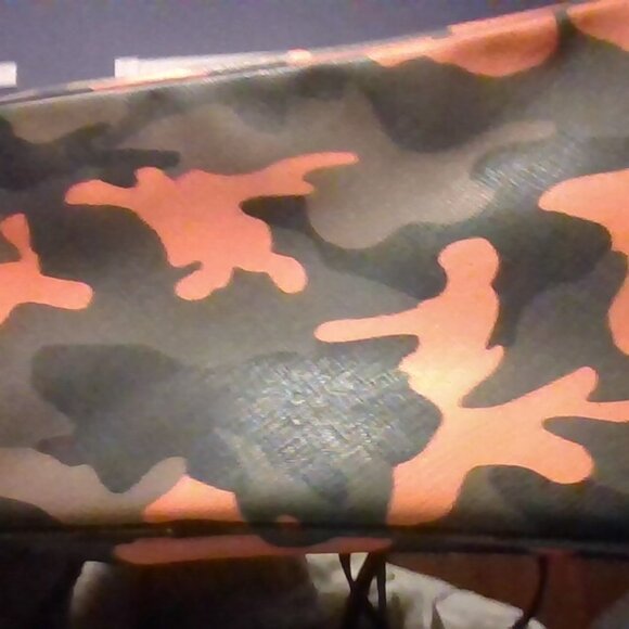 MK orange camo tote - Picture 5 of 5